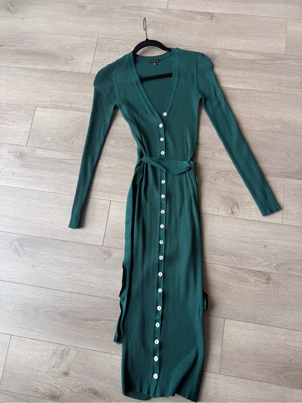 Dynamite Forest Green Ribbed Button-Front Long Sleeve Midi Dress